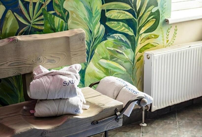 سوییت, Villa Royal Club 13