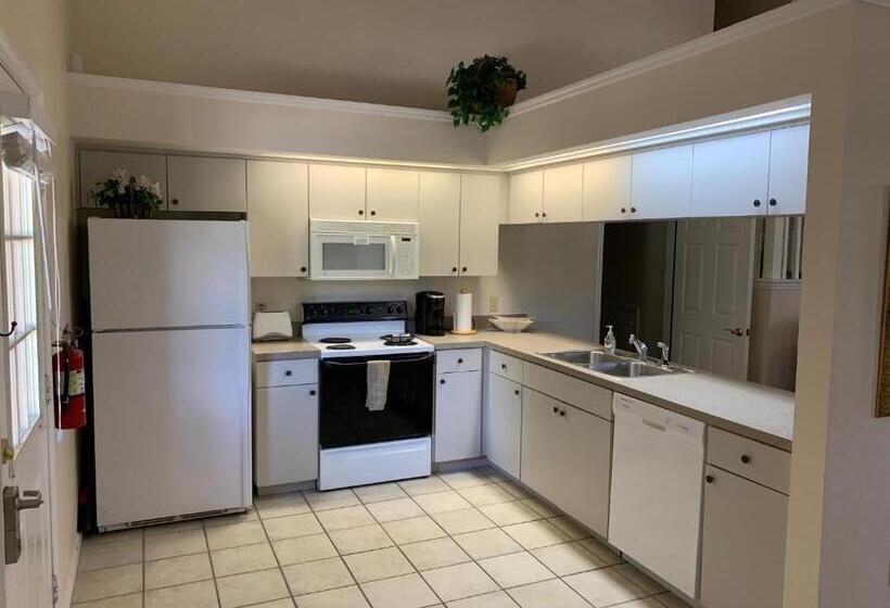 침실 3개 주택, The Grand Oaks Resort