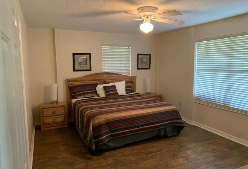 침실 2개 주택, The Grand Oaks Resort