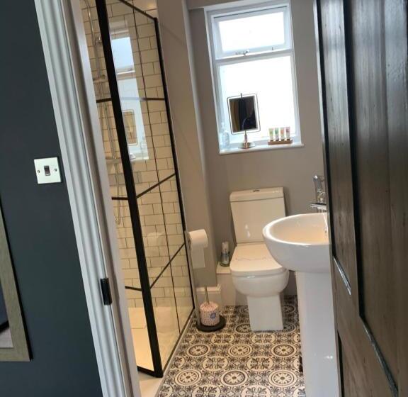 스탠다드 룸 킹사이즈 침대, Sherlocks Lodgings