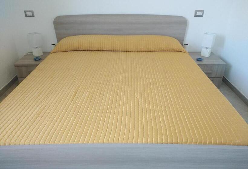 片側に海が見えるデラックスルーム, Villa Orsola