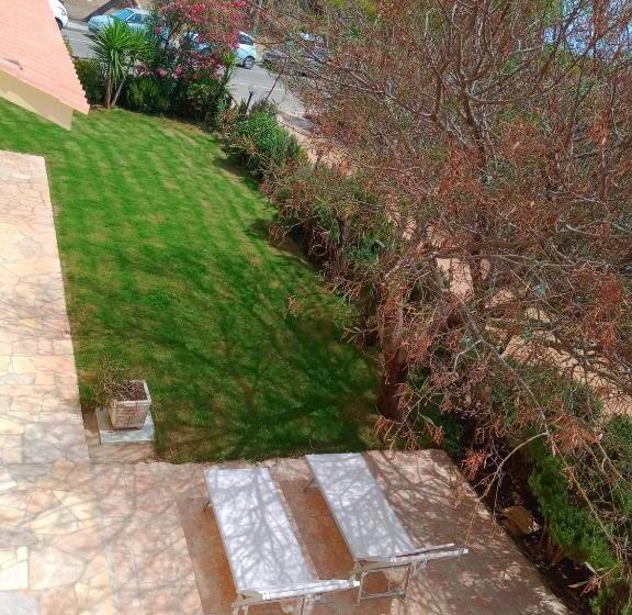 片側に海が見えるデラックスルーム, Villa Orsola