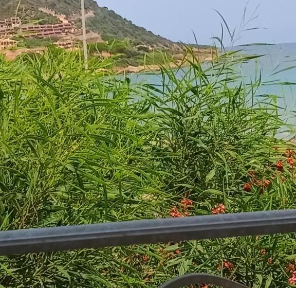 オーシャンビュースタンダードルーム, Villa Orsola