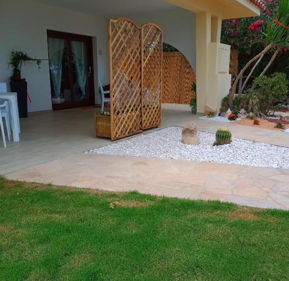 オーシャンビュースタンダードルーム, Villa Orsola