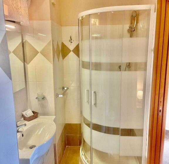 غرفة قياسية ثلاثية, Agri Resort Masusa