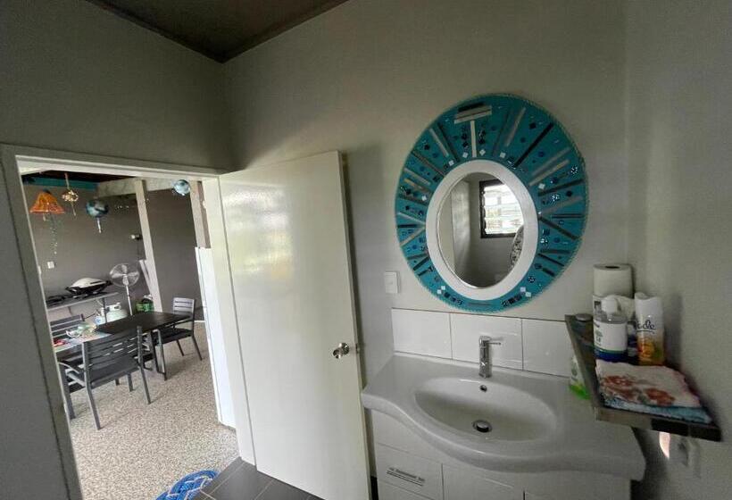 اتاق استاندارد با چشمانداز دریا, Riva La Vista Cooktown