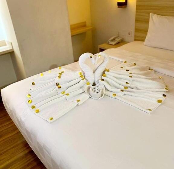 Номер Deluxe, Cordela Inn Millennium Medan