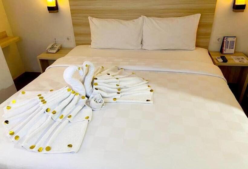 Номер Deluxe, Cordela Inn Millennium Medan