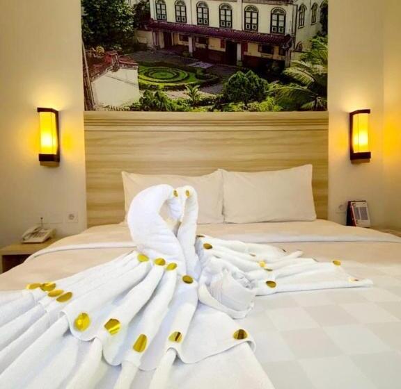 Номер Deluxe, Cordela Inn Millennium Medan