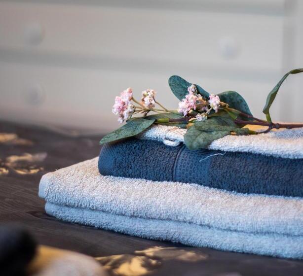اتاق استاندارد با تخت بزرگ, Wings Creek Ranch B&b