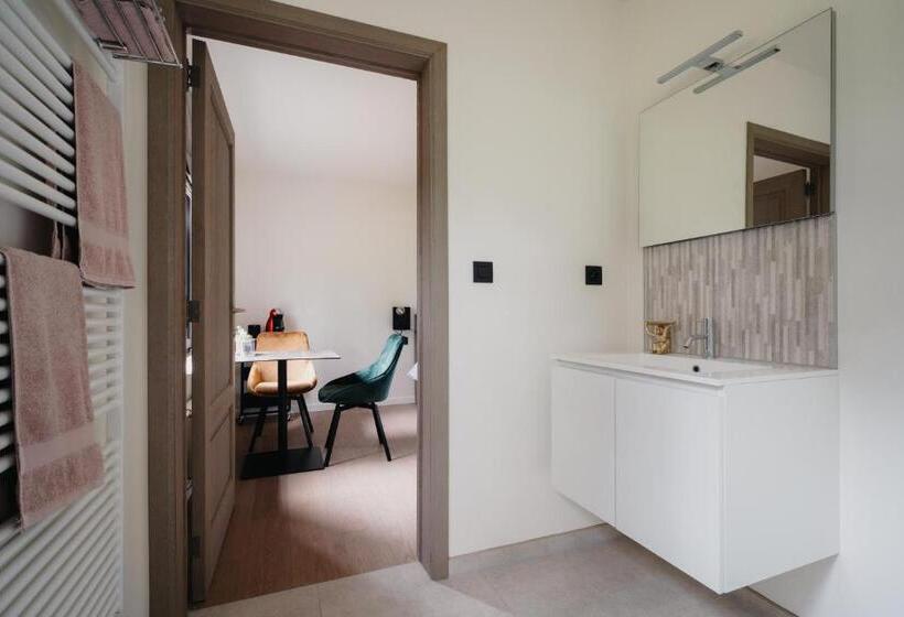 标准间, T Wilgenhuys