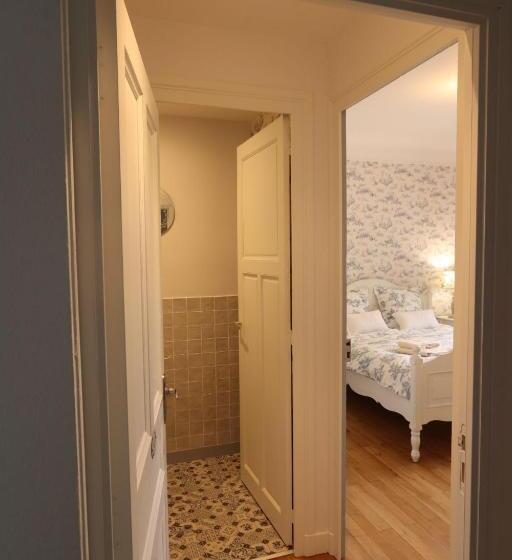 غرفة قياسية, La Maucannière