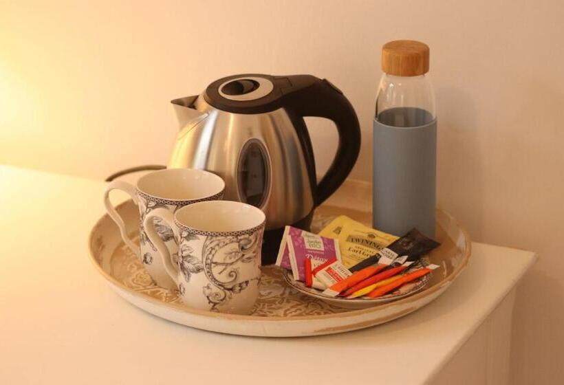 غرفة قياسية, La Maucannière