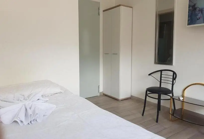 エコノミーシングルルーム, Bellinzona Rooms