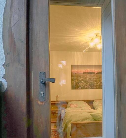 غرفة إقتصادية, Montahaus