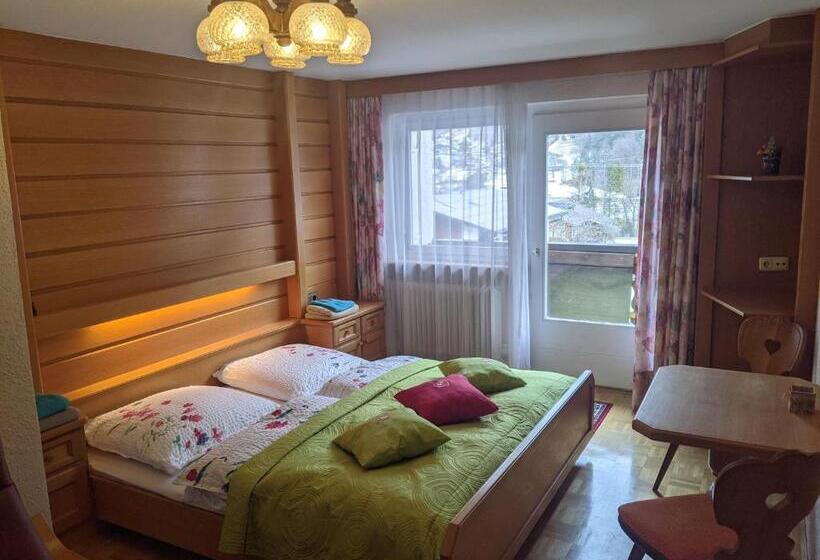 منزل 4 غرف نوم, Montahaus