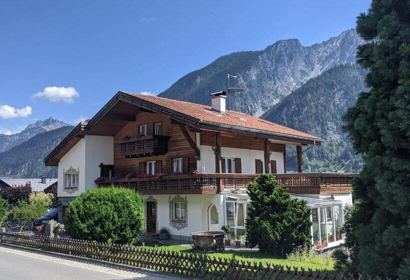 منزل 4 غرف نوم, Montahaus