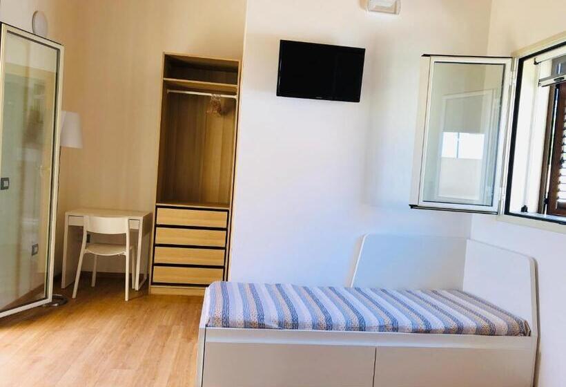 Номер Стандарт с Террасой, Seacily Rooms