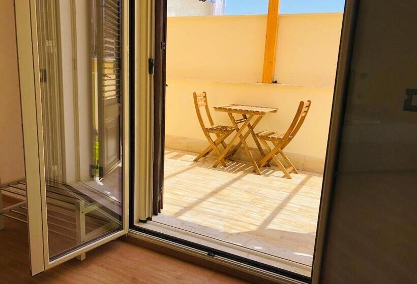 Номер Стандарт с Террасой, Seacily Rooms