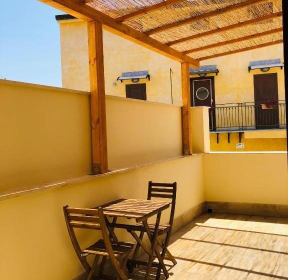 Номер Стандарт с Террасой, Seacily Rooms