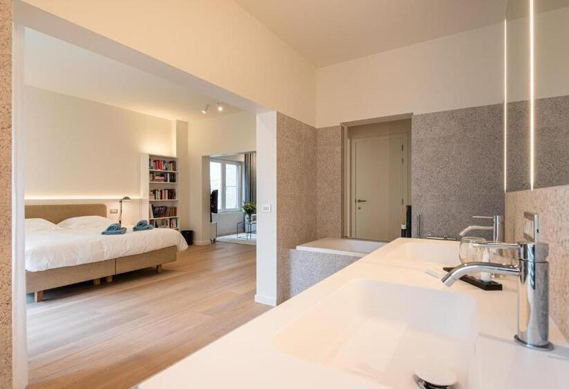 Номер Deluxe с Балконом, Gepetto S   Beautiful Stay In The Historic Centre Of Ghent