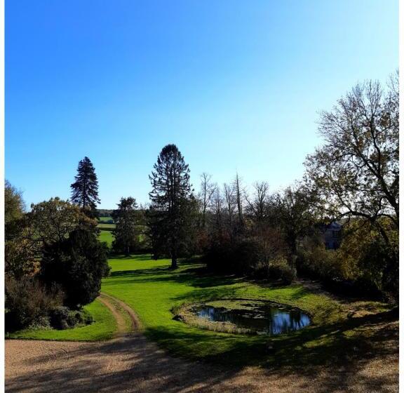 标准房带园景, Château De Mongazon