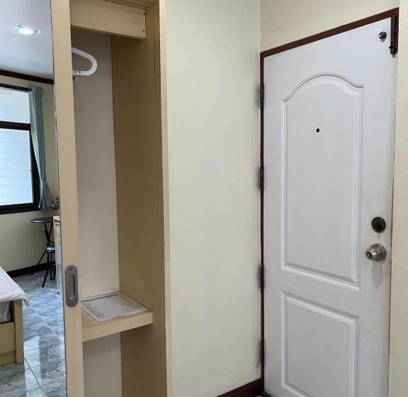 带大床的豪华间, Linda Rooms