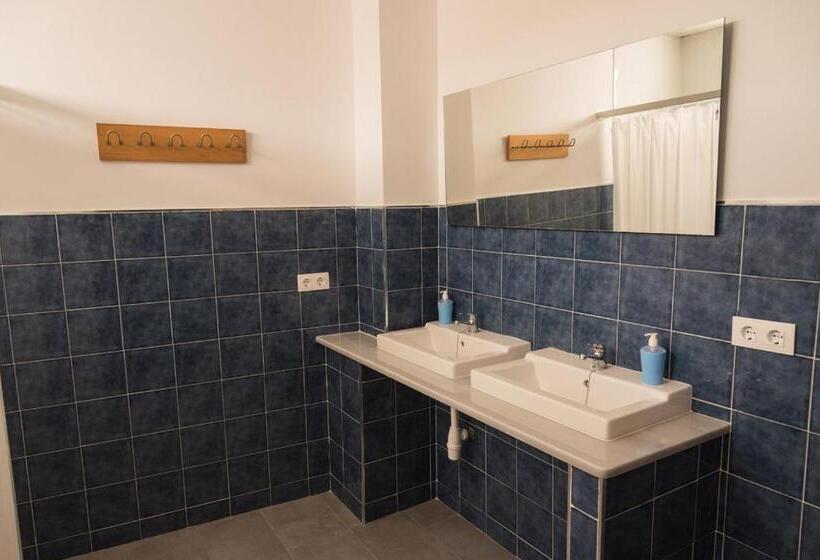 Семейный Номер Совместный Санузел, Olvera B&b Hostel En Olvera