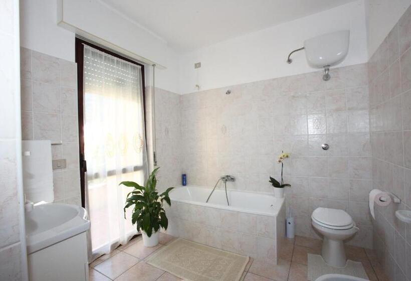 חדר משפחתי נוף להרים, Casa Olga