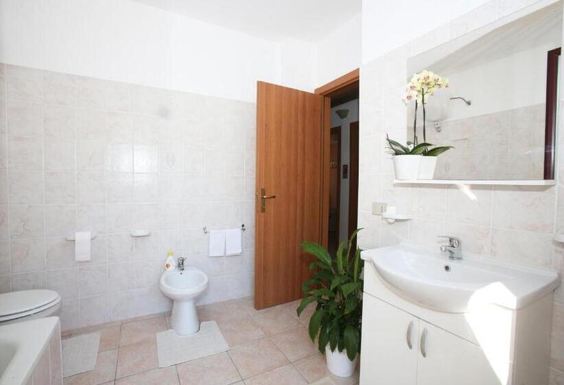 חדר משפחתי נוף להרים, Casa Olga