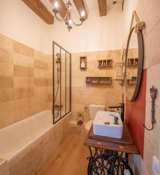 Стандартный внешний трехместный номер с ванной комнатой, Entre Loire Et Sologne Maison D Hôtes