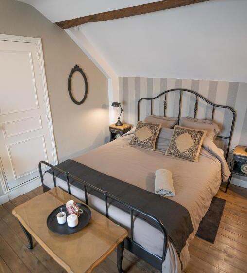 Стандартный внешний трехместный номер с ванной комнатой, Entre Loire Et Sologne Maison D Hôtes