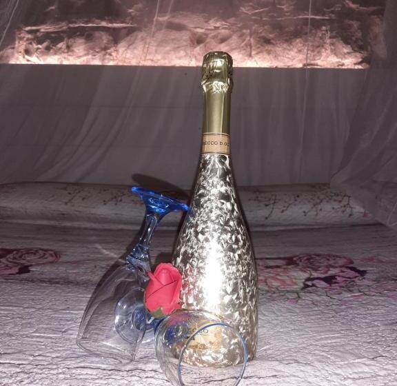 带大床的标准间, La Grotta Dell Antica Calvasino   Jacuzzi