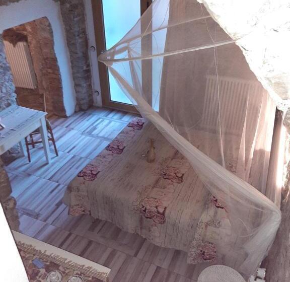 带大床的标准间, La Grotta Dell Antica Calvasino   Jacuzzi