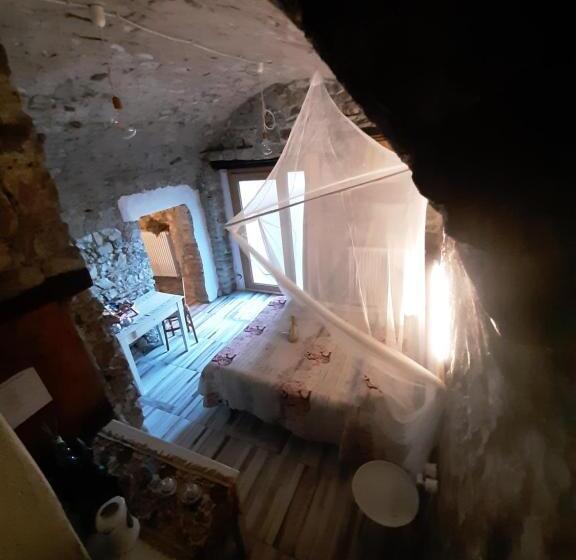 带大床的标准间, La Grotta Dell Antica Calvasino   Jacuzzi