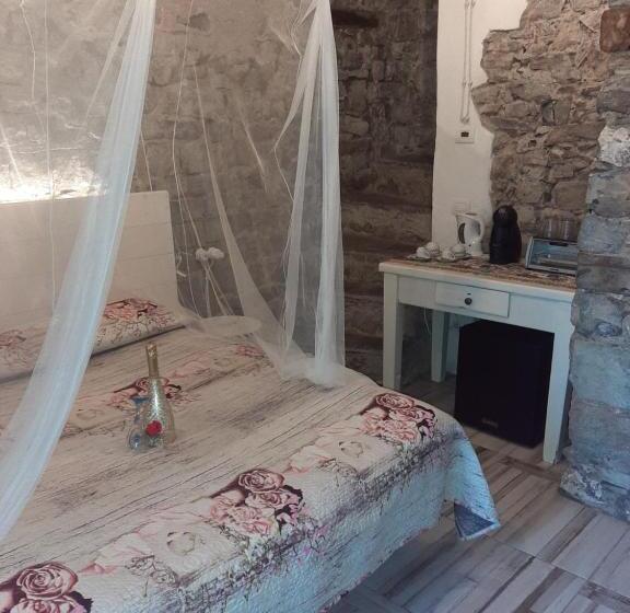 带大床的标准间, La Grotta Dell Antica Calvasino   Jacuzzi