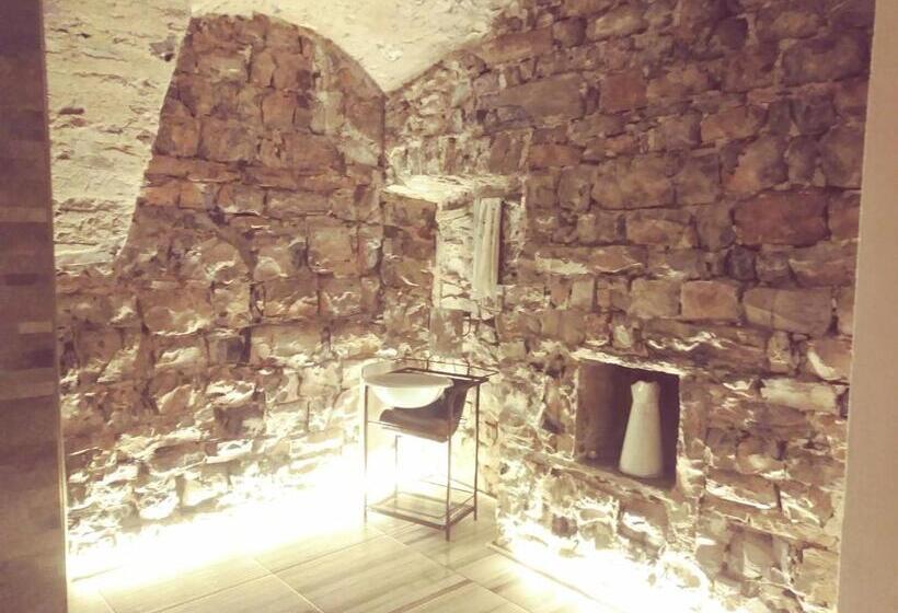 Стандартный Номер Кровать Кинг, La Grotta Dell Antica Calvasino   Jacuzzi
