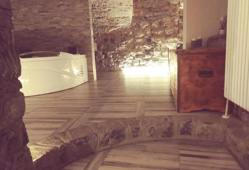 带大床的标准间, La Grotta Dell Antica Calvasino   Jacuzzi