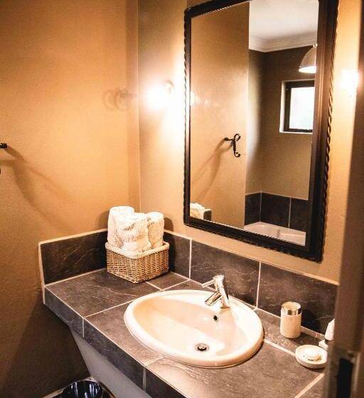 Номер Deluxe, Bass Lake Country Lodge