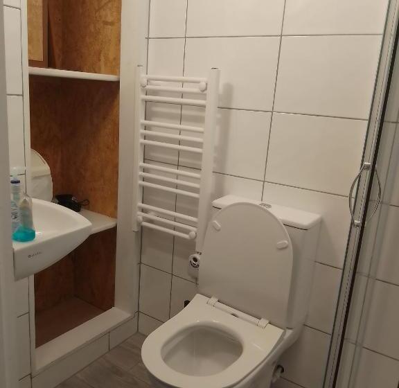 이코노미 룸, Dolphins Backpackers