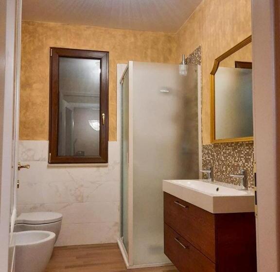 Номер Стандарт Трехместный, B&b Guarini