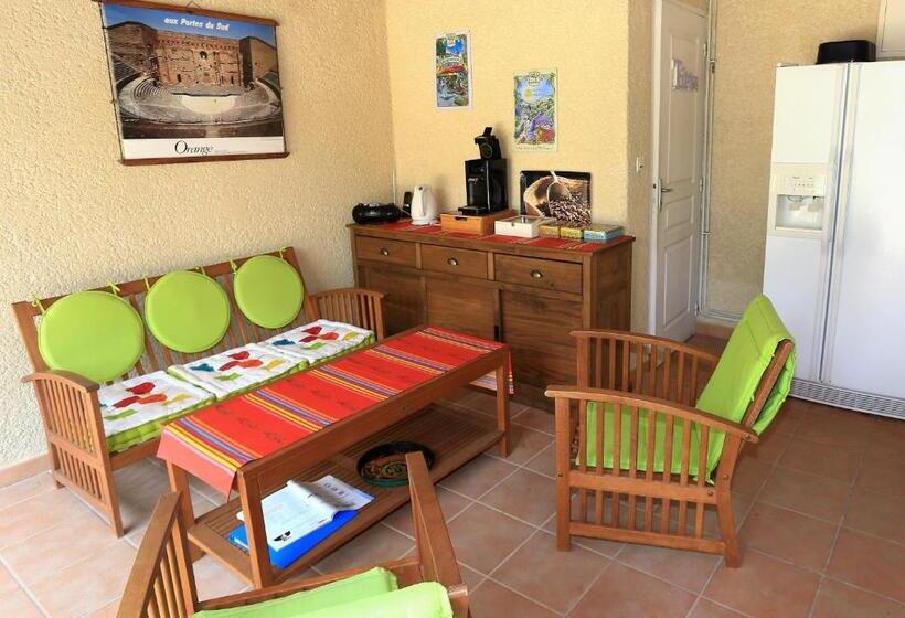 スタンダードトリプルルーム, Santolines En Provence