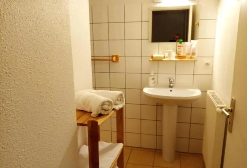 スタンダードルーム, Gîte   Auberge Du Midi