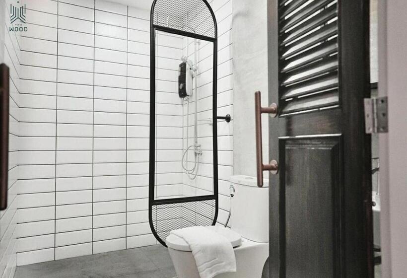 标准间带阳台, The Wood