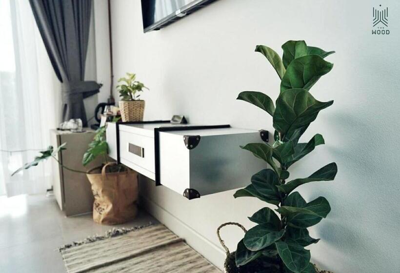 标准间带阳台, The Wood