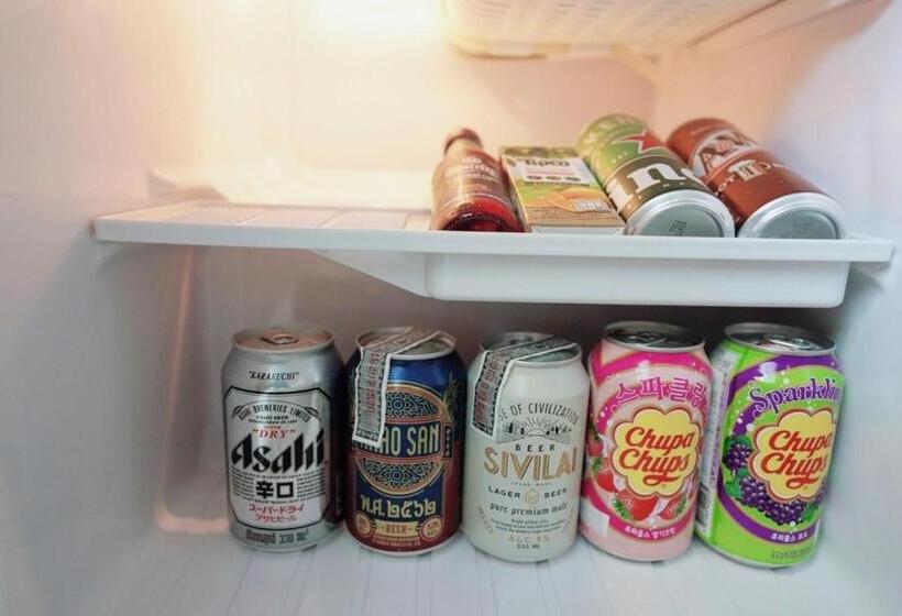 高级大房间, The Wood