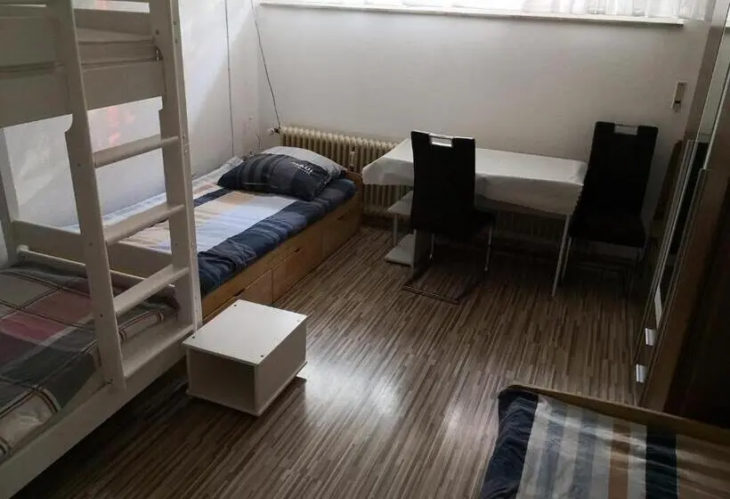 エコノミー４人部屋, 3 Monteurzimmer Als Wohngemeinschaft Zur Selbstversorgung