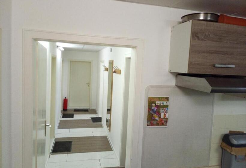 エコノミー４人部屋, 3 Monteurzimmer Als Wohngemeinschaft Zur Selbstversorgung