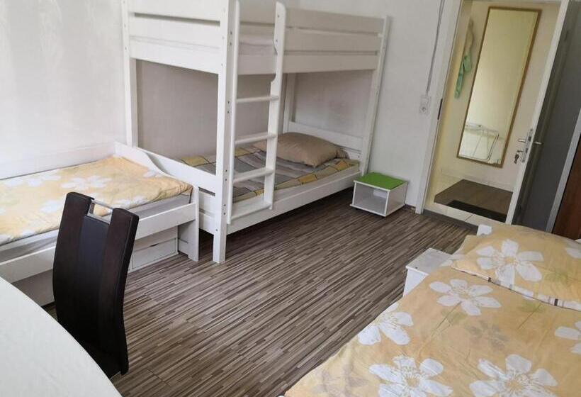 エコノミー４人部屋, 3 Monteurzimmer Als Wohngemeinschaft Zur Selbstversorgung