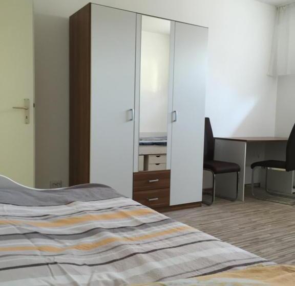 エコノミー４人部屋, 3 Monteurzimmer Als Wohngemeinschaft Zur Selbstversorgung